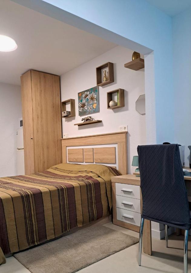 Comfortable Studio With Sea View Apartment Benidorm Bagian luar foto