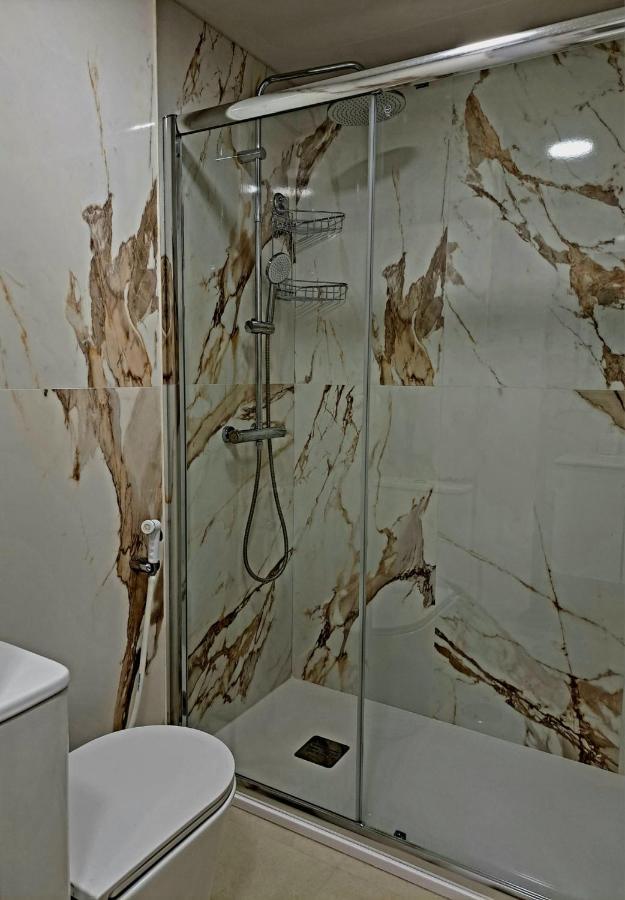 Comfortable Studio With Sea View Apartment Benidorm Bagian luar foto