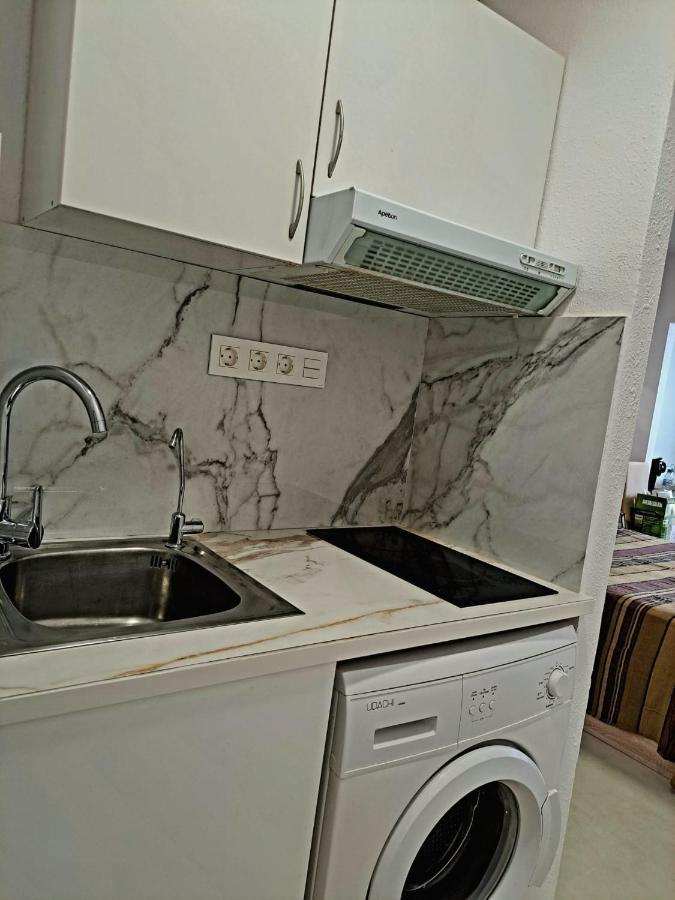 Comfortable Studio With Sea View Apartment Benidorm Bagian luar foto